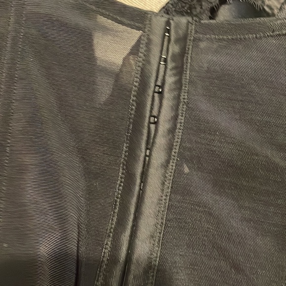 Plus Sz deep plunge rhinestone corset with lace and satin bodice 18-20 NWT - Picture 13 of 15